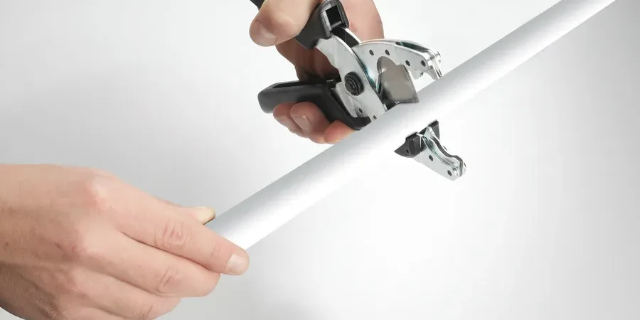 Pipe being cut square with the iFIT pipe shears